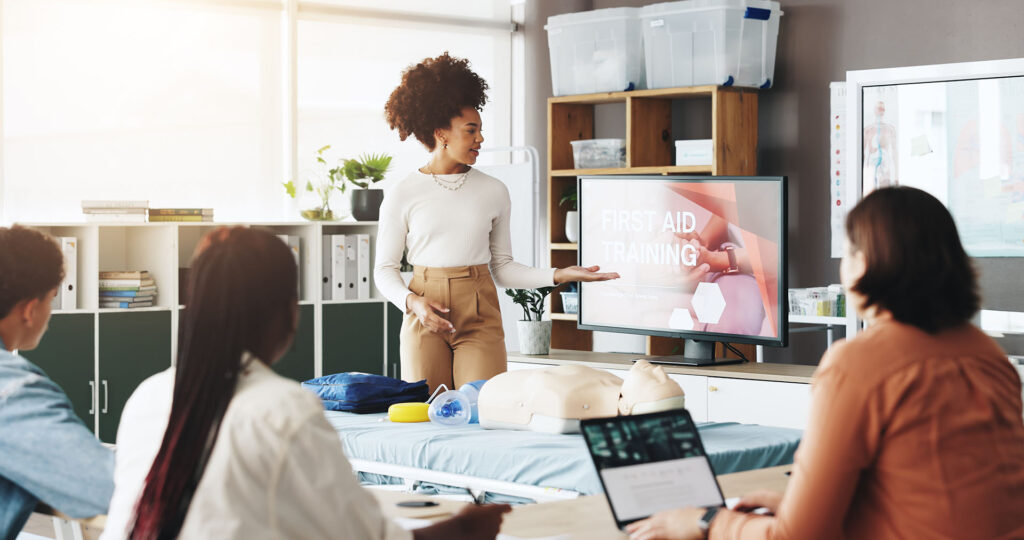 Szkolenia okresowe dla pracowników administracyjnych